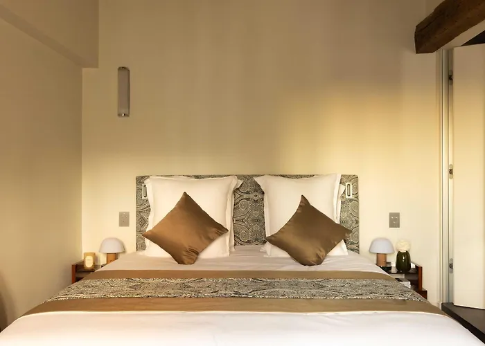 Palais Bourbon ホテル パリ