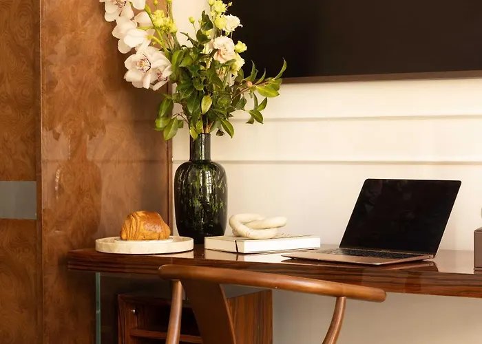 Palais Bourbon ホテル パリ