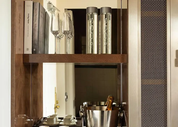 Palais Bourbon ホテル