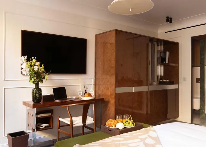 Palais Bourbon ホテル パリ