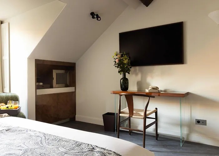 Palais Bourbon 4*